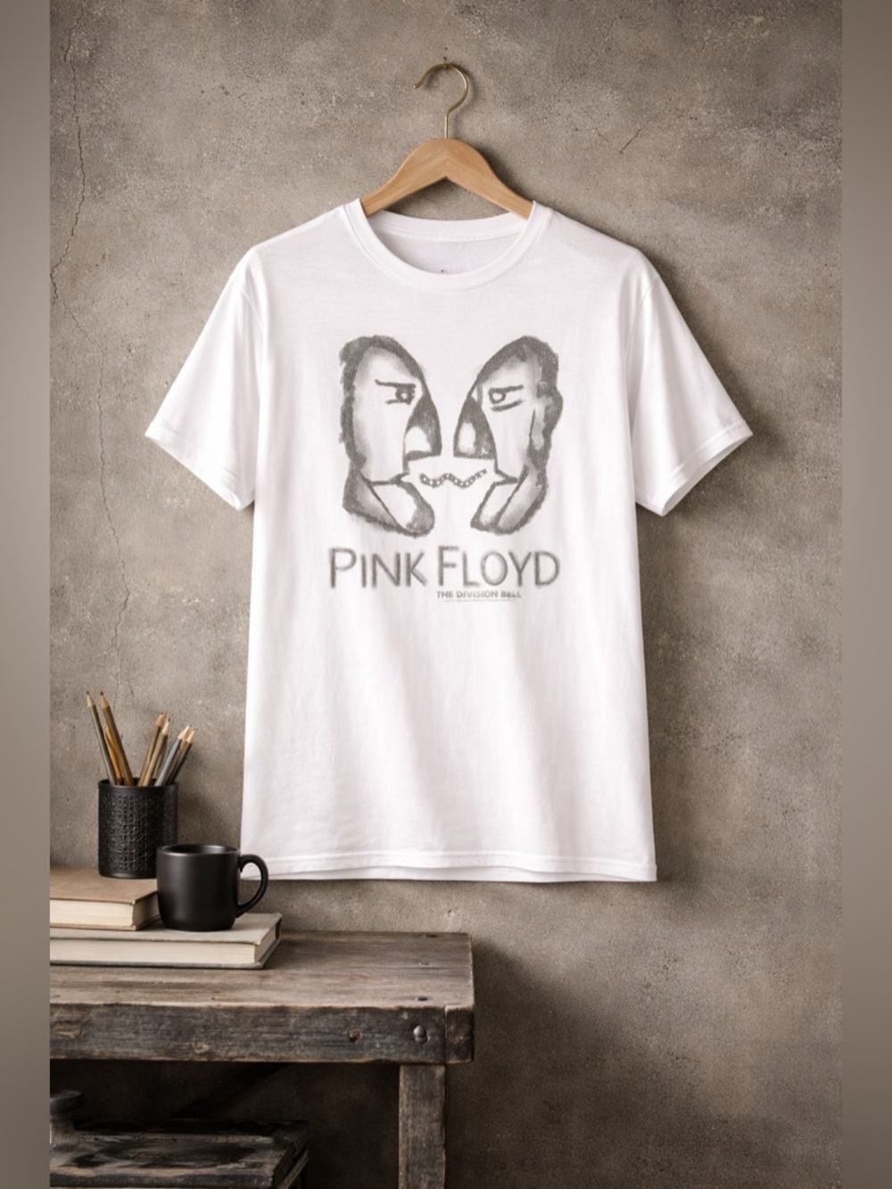 Urban Outfitters Pink Floyd Tee Boys Of Floyd Graphic Shirt Unisex NWT